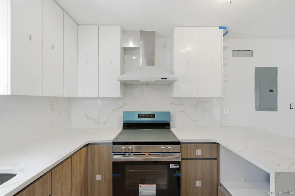 137-08 218th Street Laurelton NY 11413