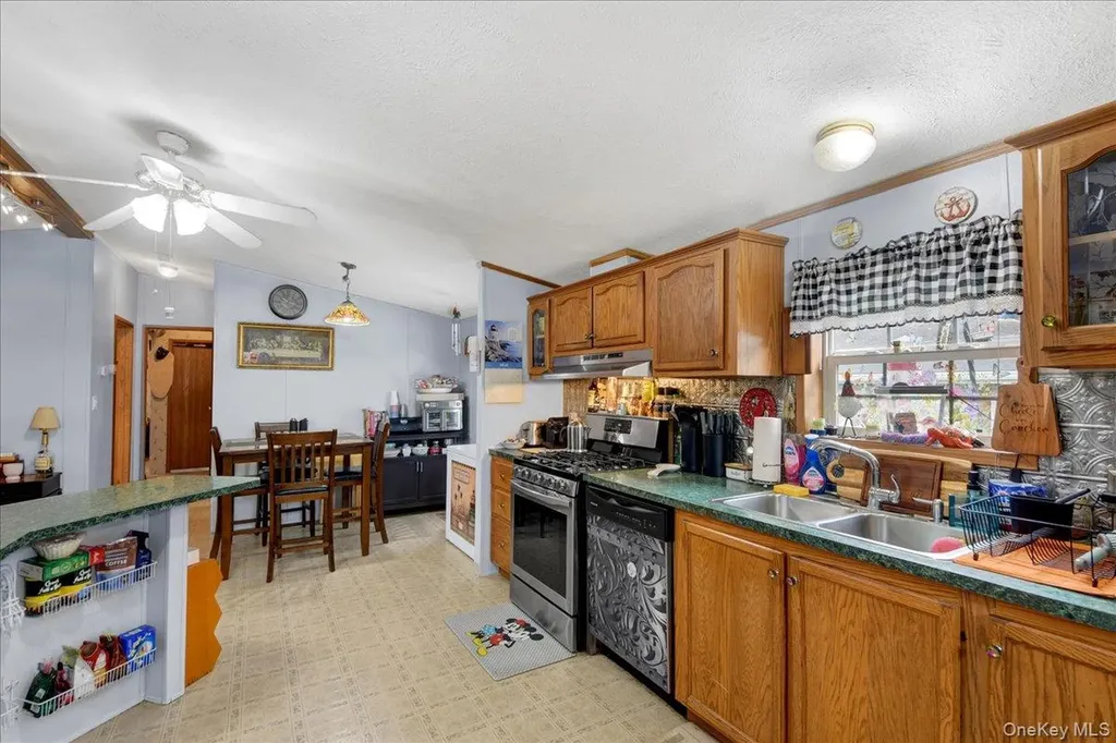6 Hopf Nanuet NY 10954