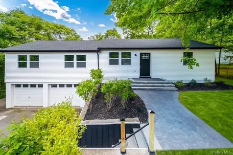 452 Vineyard Avenue Highland NY 12528