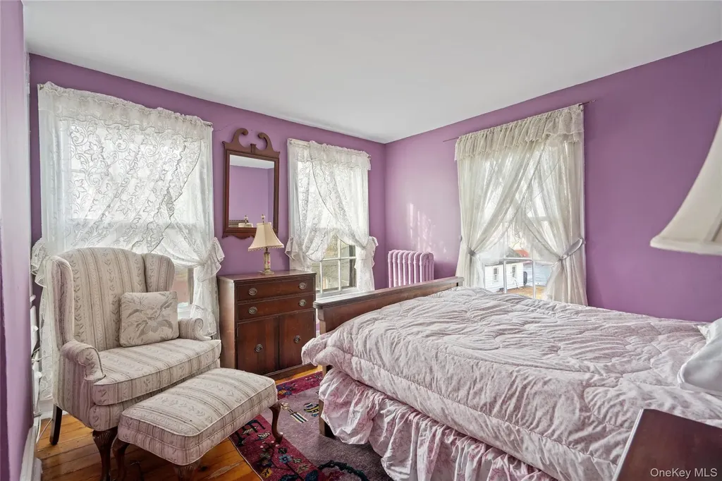 449 Montauk Highway East Moriches NY 11940