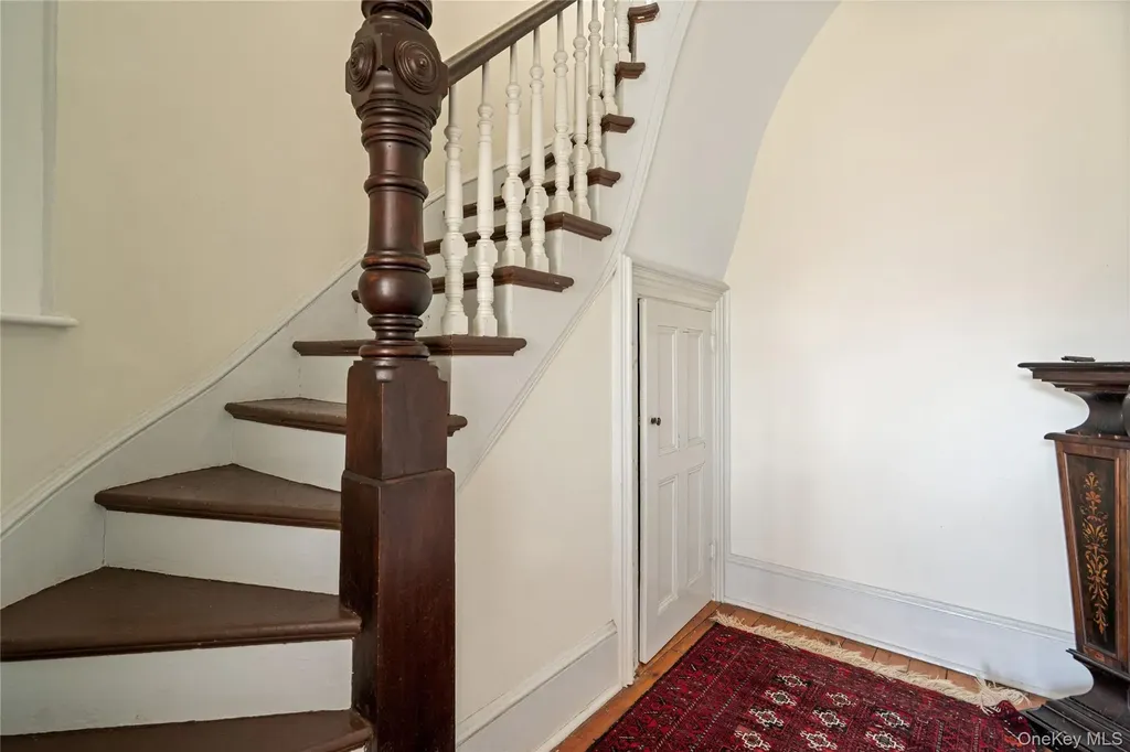 449 Montauk Highway East Moriches NY 11940