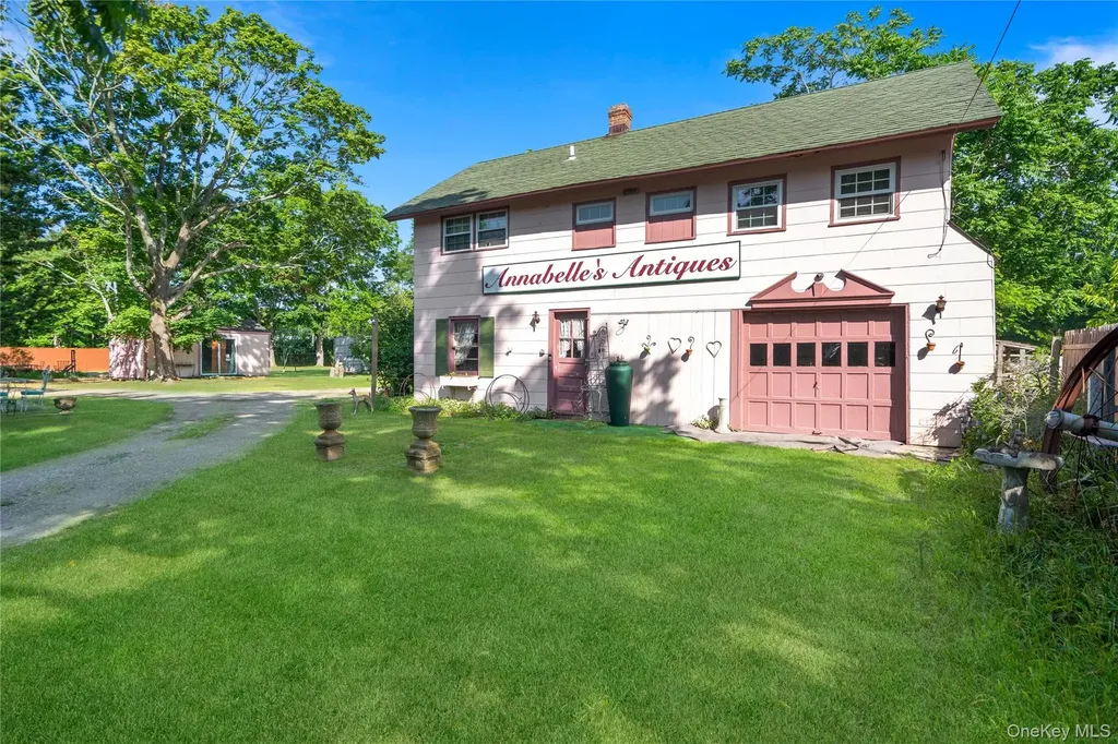 449 Montauk Highway East Moriches NY 11940