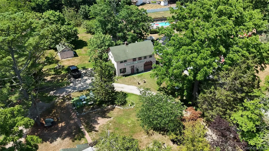 449 Montauk Highway East Moriches NY 11940