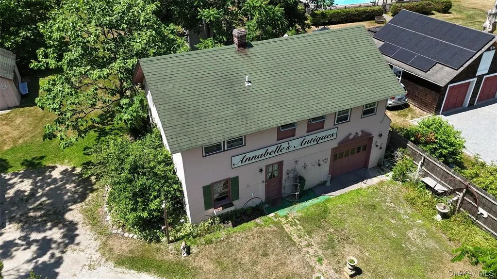 449 Montauk Highway East Moriches NY 11940