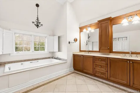 87 Harriman Road Irvington NY 10533