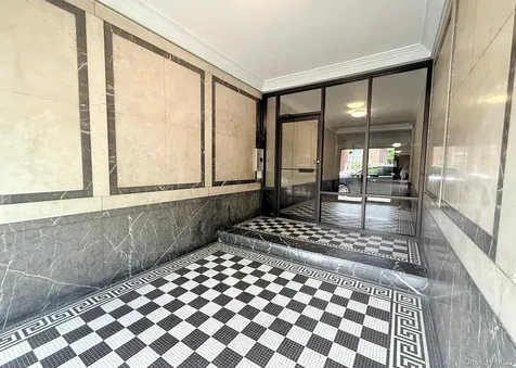 12 Chatsworth Avenue Larchmont NY 10538