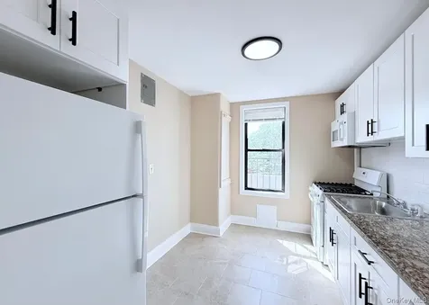 12 Chatsworth Avenue Larchmont NY 10538