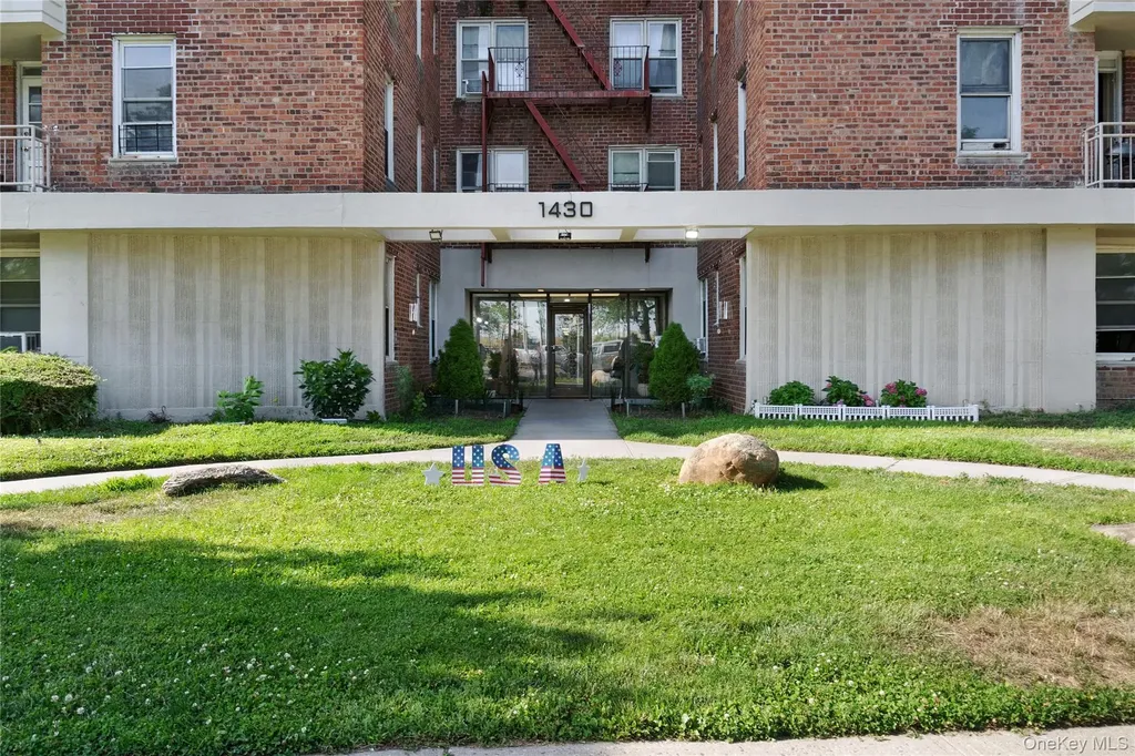 1430 Seagirt Boulevard Far Rockaway NY 11691