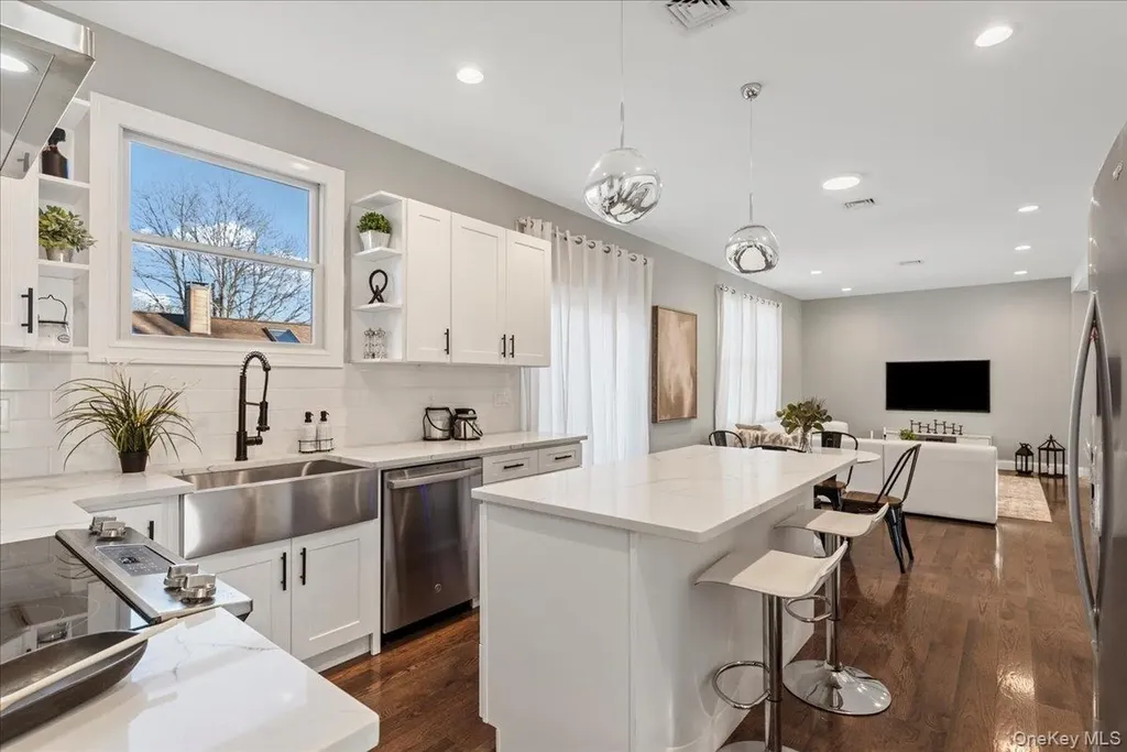 71 Stuyvesant Avenue Mastic NY 11950