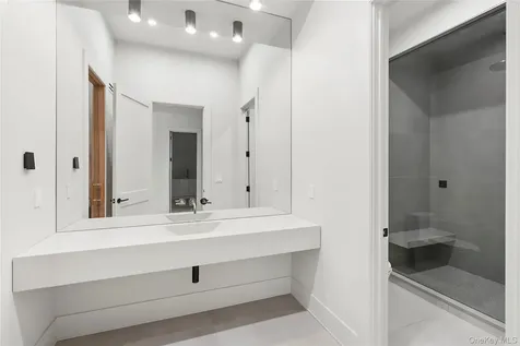120 Halsey Lane Bridgehampton NY 11932