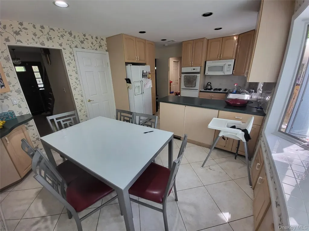 4 Behrendt Drive Pearl River NY 10965