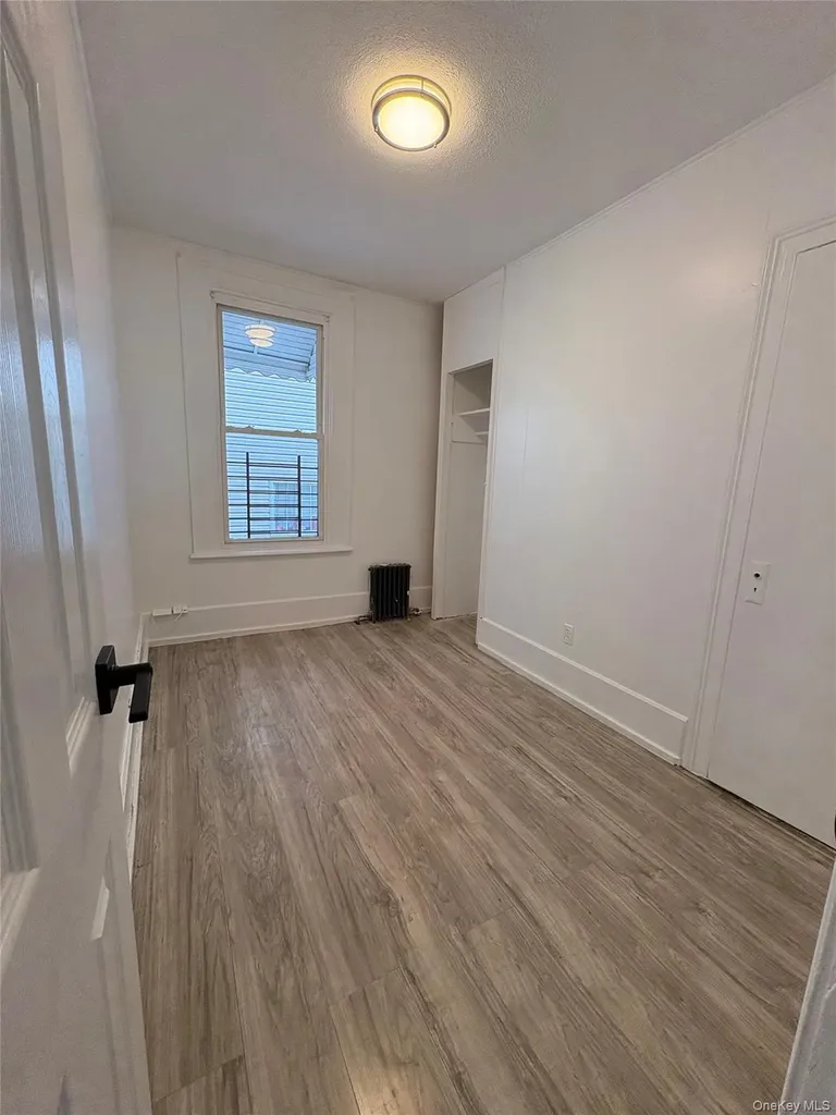 4027 Edson Avenue Bronx NY 10466