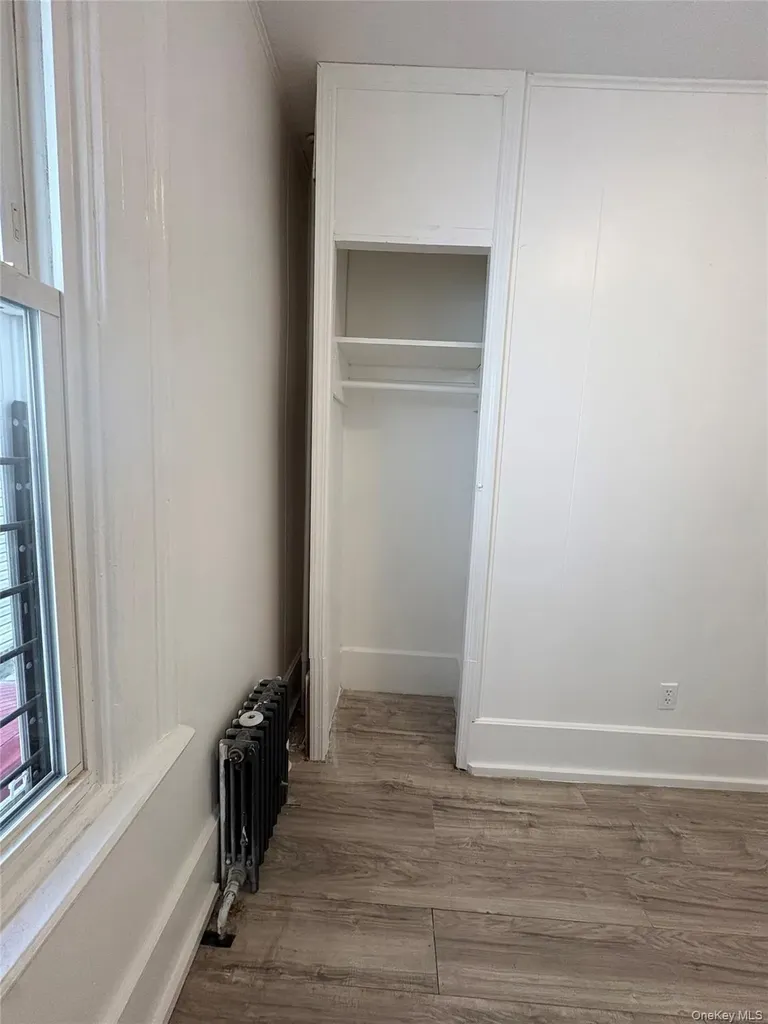 4027 Edson Avenue Bronx NY 10466