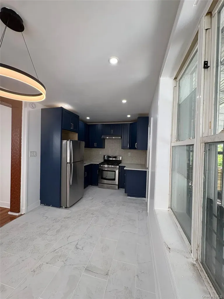 4027 Edson Avenue Bronx NY 10466