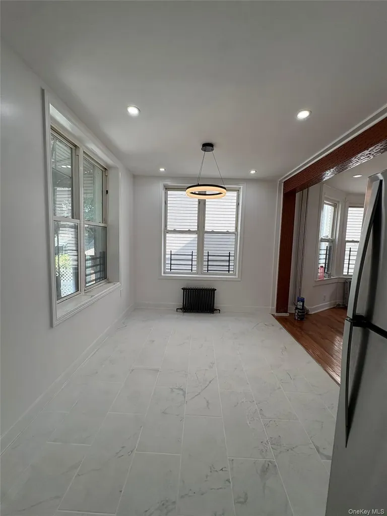 4027 Edson Avenue Bronx NY 10466