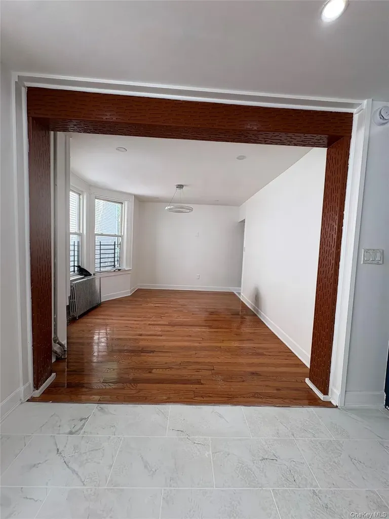 4027 Edson Avenue Bronx NY 10466