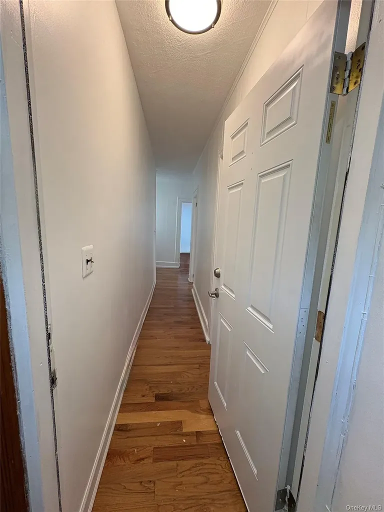 4027 Edson Avenue Bronx NY 10466