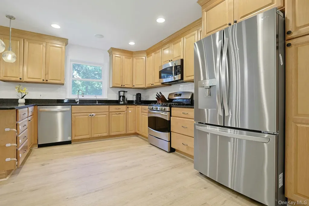 10 Pepperill Court New City NY 10956