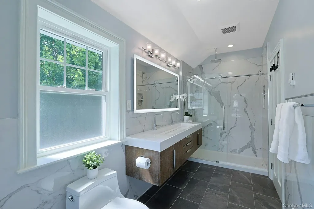 250 Evandale Road Scarsdale NY 10583