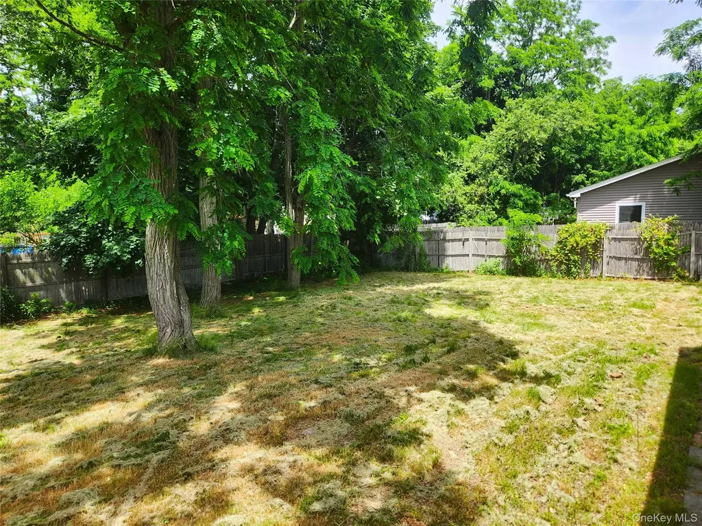 548 Taylor Avenue East Patchogue NY 11772