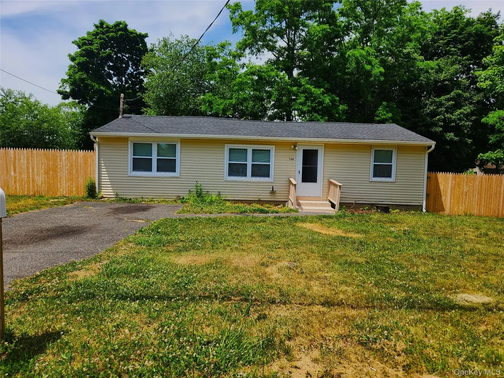 548 Taylor Avenue East Patchogue NY 11772