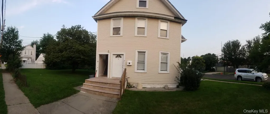 83 Kraemer Street Hicksville NY 11801