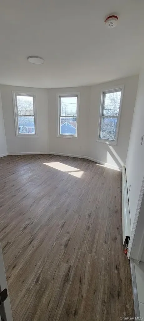 83 Kraemer Street Hicksville NY 11801