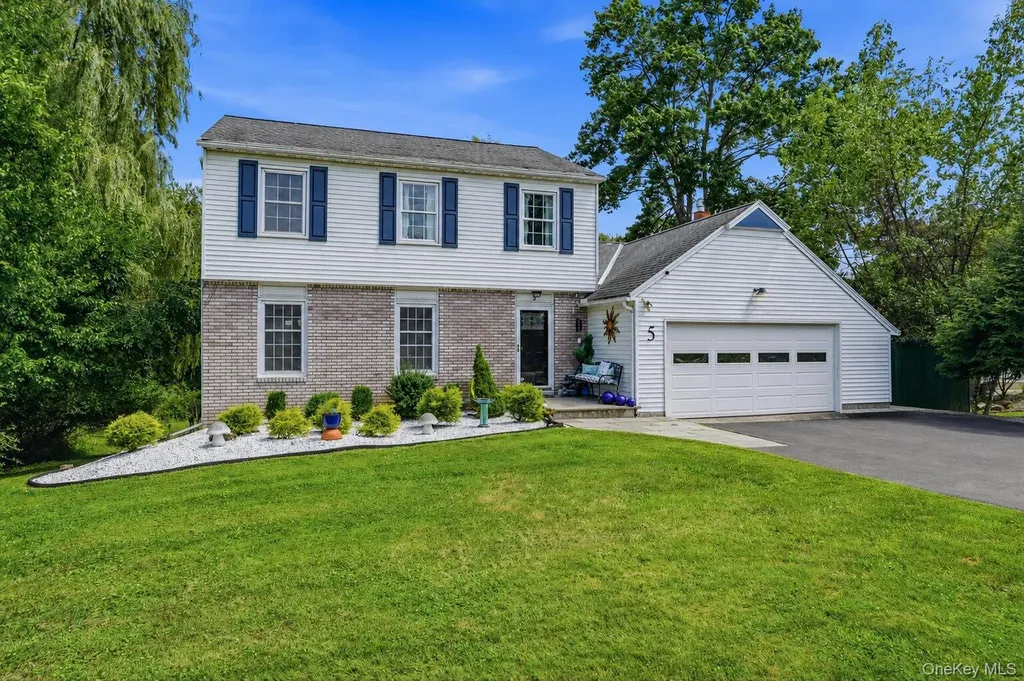 5 Virginia Drive Kingston NY 12401