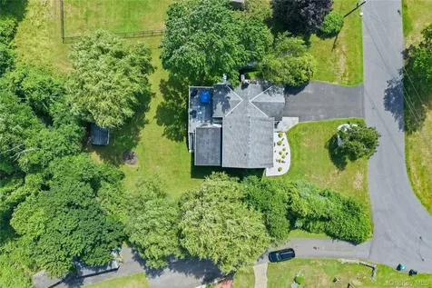 5 Virginia Drive Kingston NY 12401