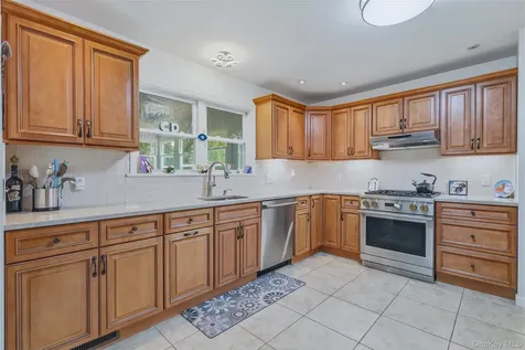5 Virginia Drive Kingston NY 12401