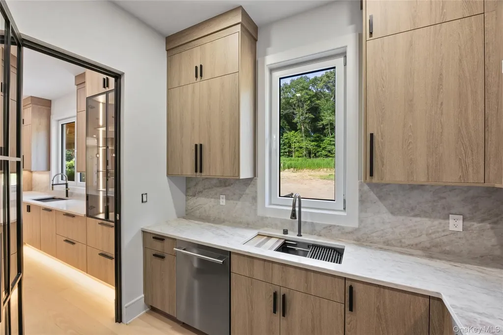 5 Somner Drive Dix Hills NY 11746
