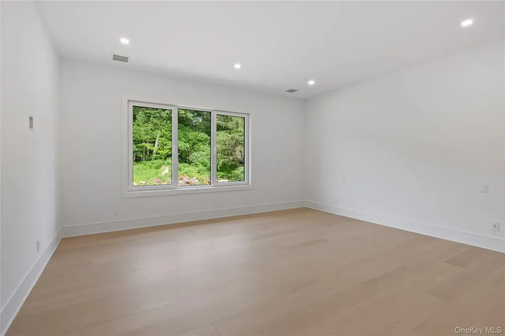 5 Somner Drive Dix Hills NY 11746