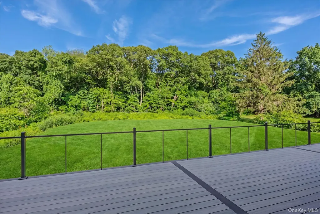 5 Somner Drive Dix Hills NY 11746