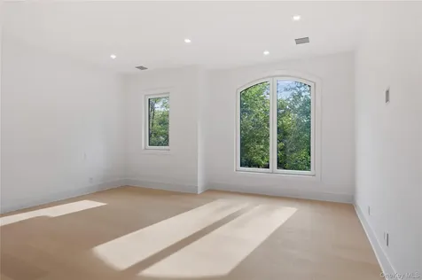 5 Somner Drive Dix Hills NY 11746