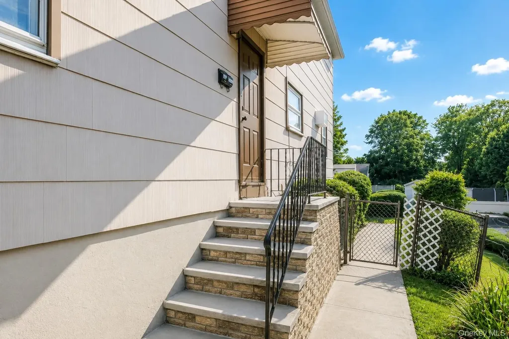 74 Highview Avenue Staten Island NY 10301