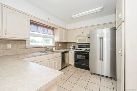 74 Highview Avenue Staten Island NY 10301