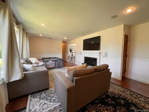 2 Nassau Road Massapequa NY 11758