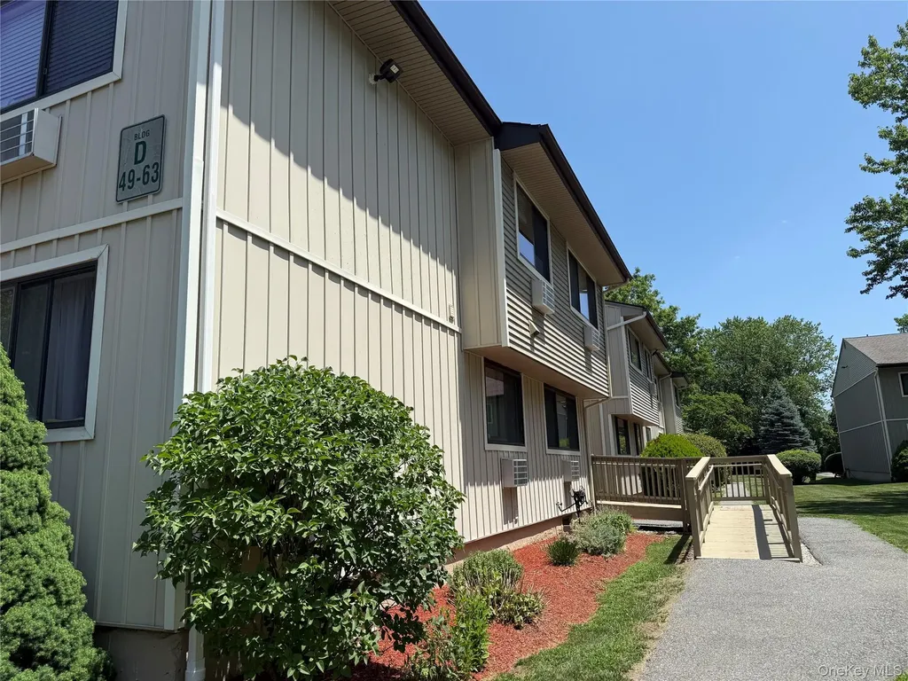 53 Patterson Village Court Patterson NY 12563