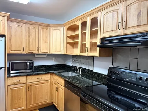 53 Patterson Village Court Patterson NY 12563