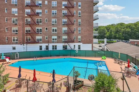 632 Palmer Road Yonkers NY 10701