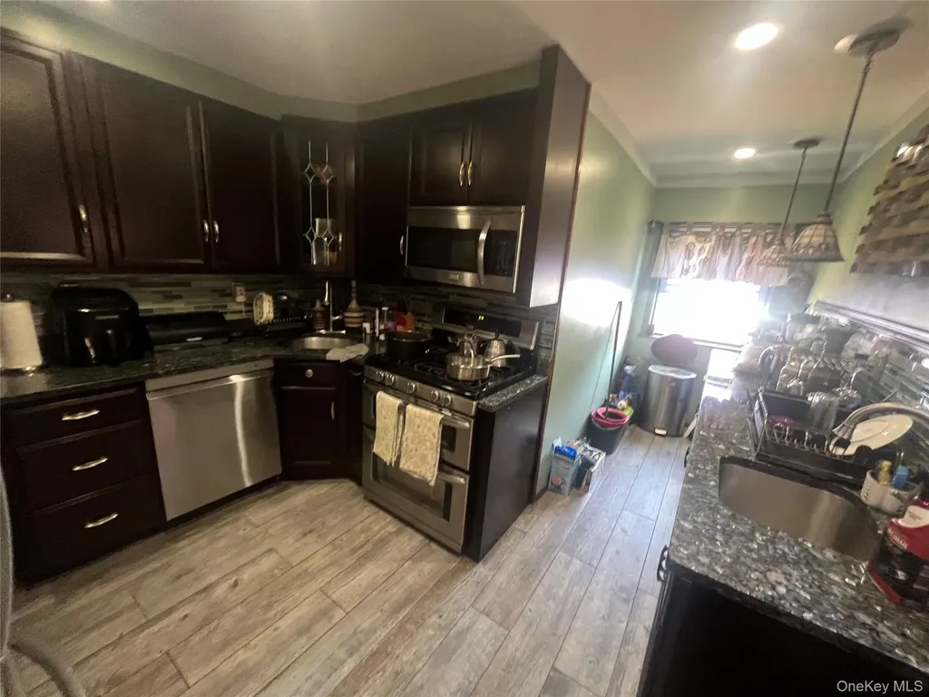 18103 145th Road Springfield Gardens NY 11413