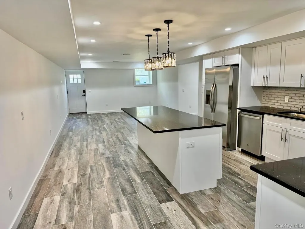27 Hickory Avenue Farmingville NY 11738