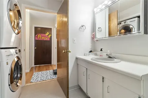 48 Overlook Commons Yorktown Heights NY 10598