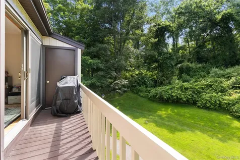 48 Overlook Commons Yorktown Heights NY 10598