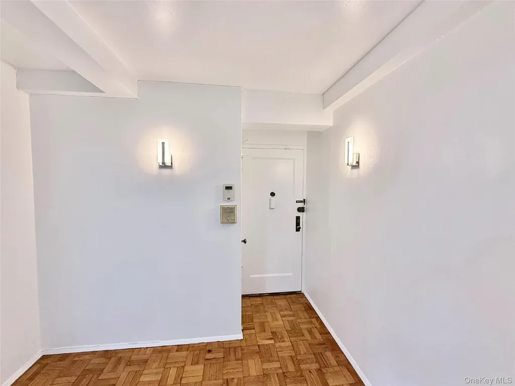 1651 Metropolitan Avenue Bronx NY 10462