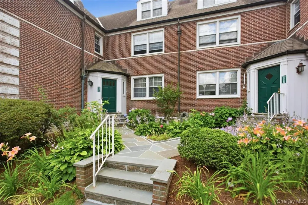 13 Campus Place Scarsdale NY 10583