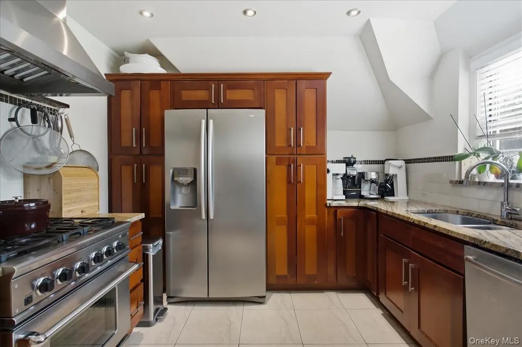 13 Campus Place Scarsdale NY 10583
