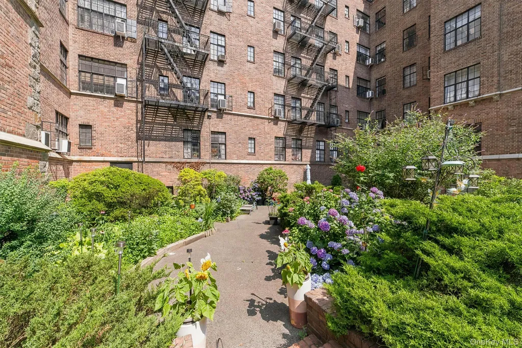 2 Westchester Avenue White Plains NY 10601