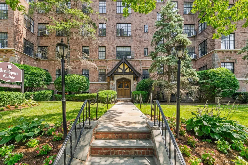 2 Westchester Avenue White Plains NY 10601