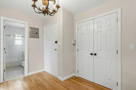 665 Pelham Road New Rochelle NY 10805
